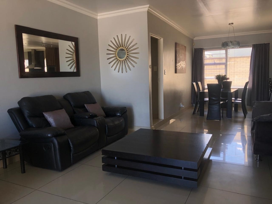 To Let 3 Bedroom Property for Rent in Nahoon Valley Park Eastern Cape